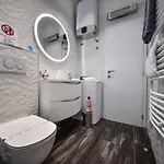 Tyra Delux Апартаменти *