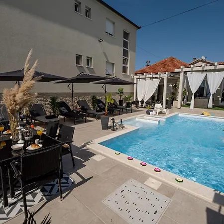 Apartment Tyra Delux Zadar